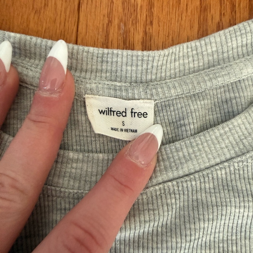 Wilfred Free Light Gray Ribbed Top - Picture 2 of 3